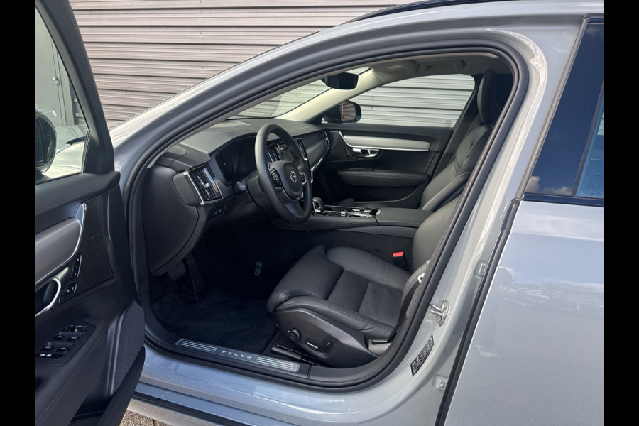 Volvo V90 2.0 T6 Plug-in hybrid AWD Ultra Dark / Head-Up / Schuif/kanteldak / Trekhaak / Blis / 360 Camera /