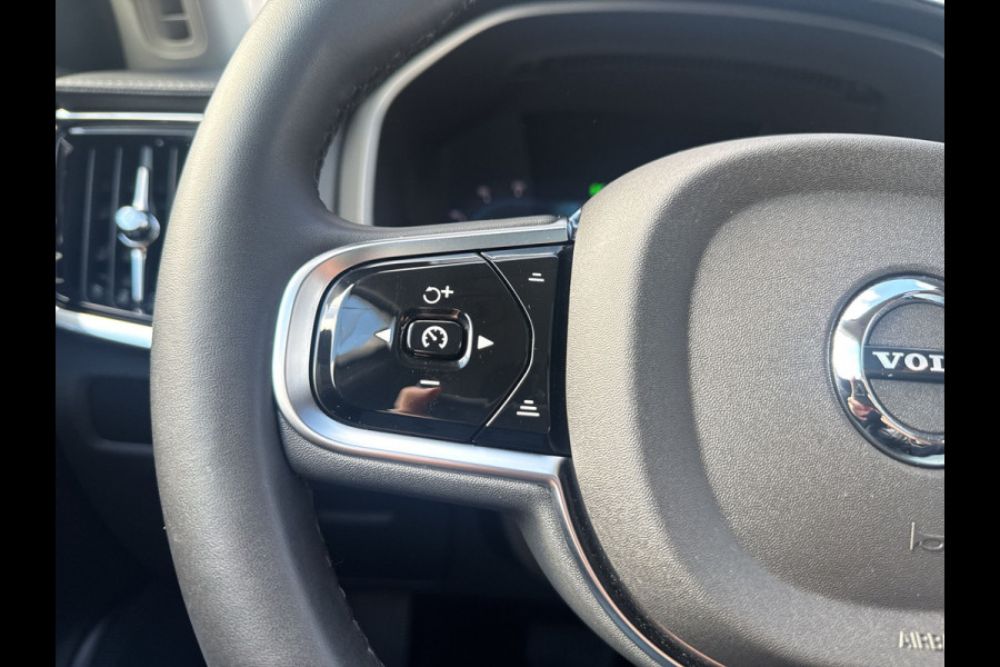 Volvo V90 2.0 T6 Plug-in hybrid AWD Ultra Dark / Head-Up / Schuif/kanteldak / Trekhaak / Blis / 360 Camera /
