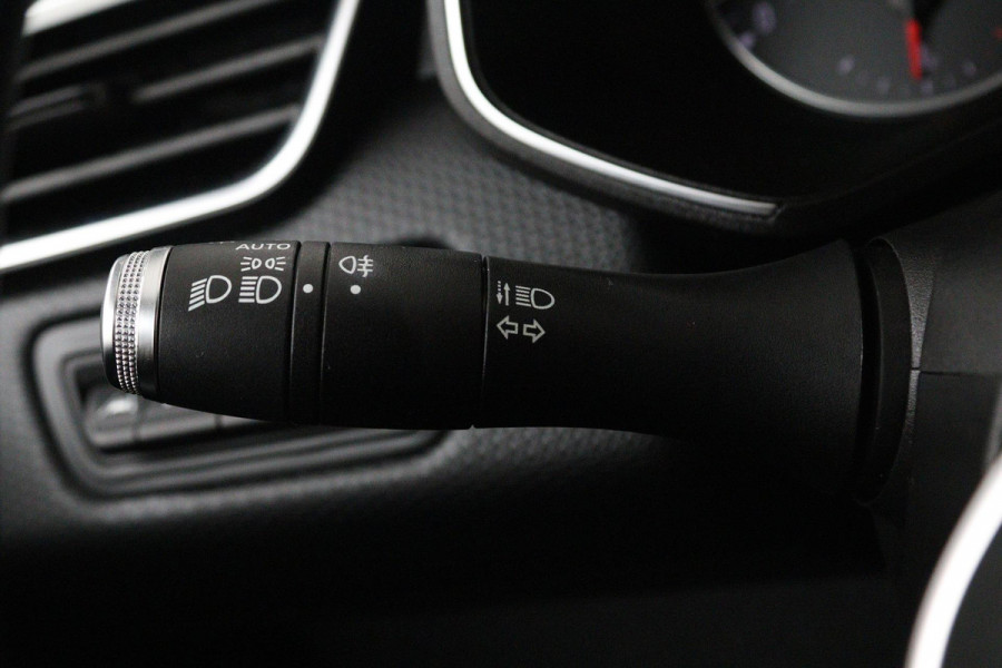 Renault Clio 1.0 TCe Zen (LANE-ASSIST, CRUISE CONTROL, BLUETOOTH, NAVIGATIE, NL-AUTO, GOED ONDERHOUDEN)