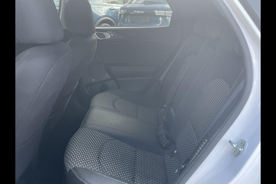 Kia Xceed 1.6 GDi PHEV DynamicPlusLine STOEL + STUURVERWARMING | ELEK. KOFFER | KIA GARANTIE T/M 8-2029