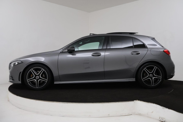 Mercedes-Benz A-Klasse 200 Business Solution AMG (PANORAMADAK, SFEERVERLICHTING, PARKEERSENSOREN, STOELVERWARMING, GOED ONDERHOUD)
