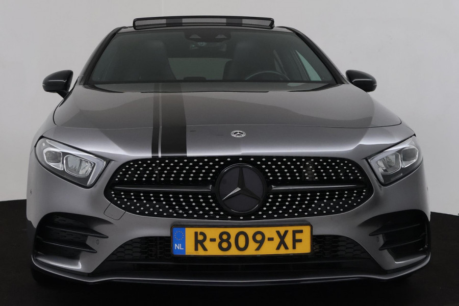 Mercedes-Benz A-Klasse 200 Business Solution AMG (PANORAMADAK, SFEERVERLICHTING, PARKEERSENSOREN, STOELVERWARMING, GOED ONDERHOUD)