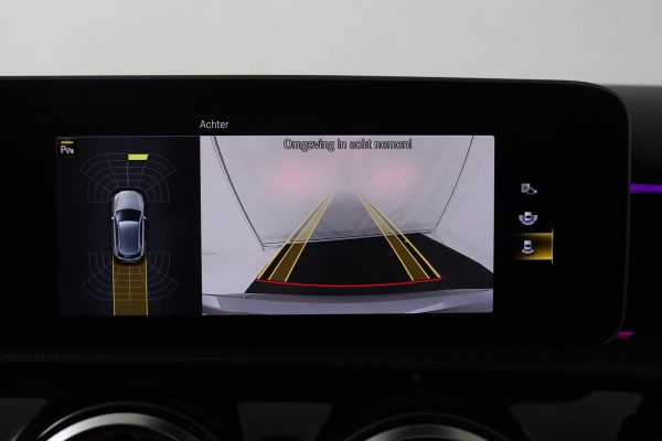 Mercedes-Benz A-Klasse 200 Business Solution AMG (PANORAMADAK, SFEERVERLICHTING, PARKEERSENSOREN, STOELVERWARMING, GOED ONDERHOUD)