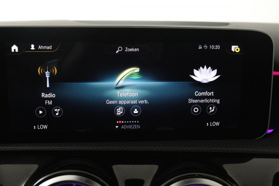 Mercedes-Benz A-Klasse 200 Business Solution AMG (PANORAMADAK, SFEERVERLICHTING, PARKEERSENSOREN, STOELVERWARMING, GOED ONDERHOUD)