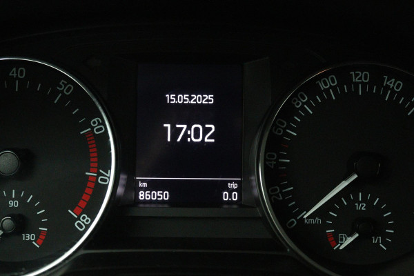 Škoda Fabia 1.2 TSI Style (PARKEERSENSOREN, CARPLAY, CRUISE CONTROL, NAVIGATIE, NL-AUTO)