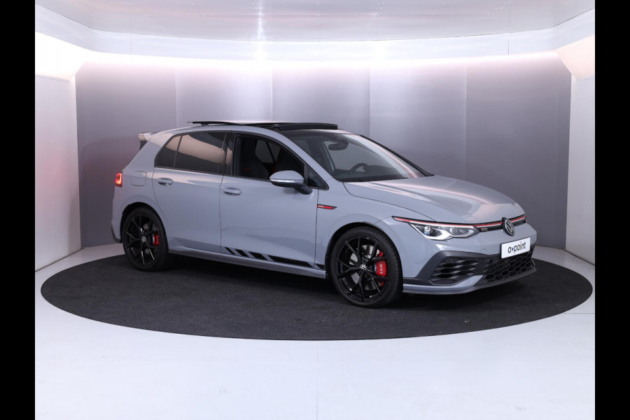 Volkswagen Golf 2.0 TSI GTI Clubsport 300 pk Automaat (DSG) | Navigatie | Panoramadak | Parkeersensoren | Matrix LED koplampen | Stoelverwarming | Lichtmetalen velgen 19" |