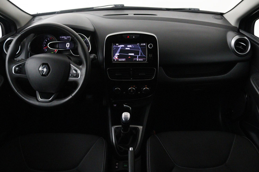 Renault Clio Estate 0.9 TCe Limited (PARKEERSENSOREN, TREKHAAK, NAVIGATIE, CRUISE, BLUETOOTH, NL-AUTO)
