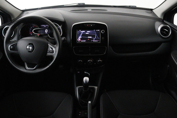Renault Clio Estate 0.9 TCe Limited (PARKEERSENSOREN, TREKHAAK, NAVIGATIE, CRUISE, BLUETOOTH, NL-AUTO)