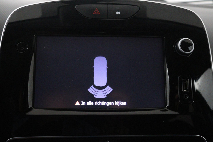 Renault Clio Estate 0.9 TCe Limited (PARKEERSENSOREN, TREKHAAK, NAVIGATIE, CRUISE, BLUETOOTH, NL-AUTO)