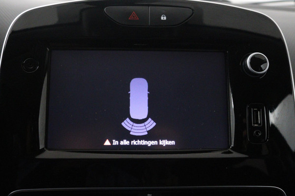 Renault Clio Estate 0.9 TCe Limited (PARKEERSENSOREN, TREKHAAK, NAVIGATIE, CRUISE, BLUETOOTH, NL-AUTO)