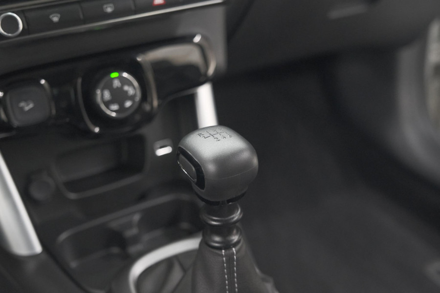 Citroën C3 Aircross PureTech 110 S&S Feel | Trekhaak | Navigatie | Parkeersensoren | Apple Carplay
