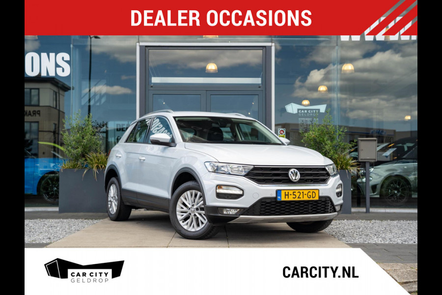 Volkswagen T-Roc 1.5 TSI Style Business / Adaptive / CarPlay / El. kofferbak / Sensoren / Navigatie
