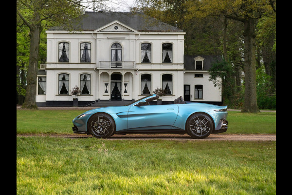 Aston Martin Vantage Roadster 4.0 V8 | Premium audio | 360 cam | Q-color | Caribbean Blue Pearl