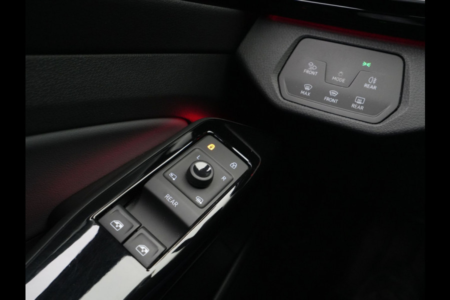 Volkswagen ID.5 Pro 77 kWh Black Edition Panorama Trekhaak Carplay Camera Stoelverwarming Headup Display 151 -