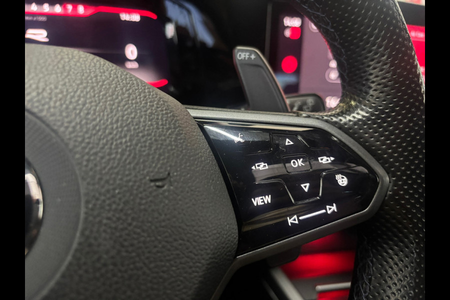 Volkswagen Golf 2.0 TSI R 4Motion Performance AKRA