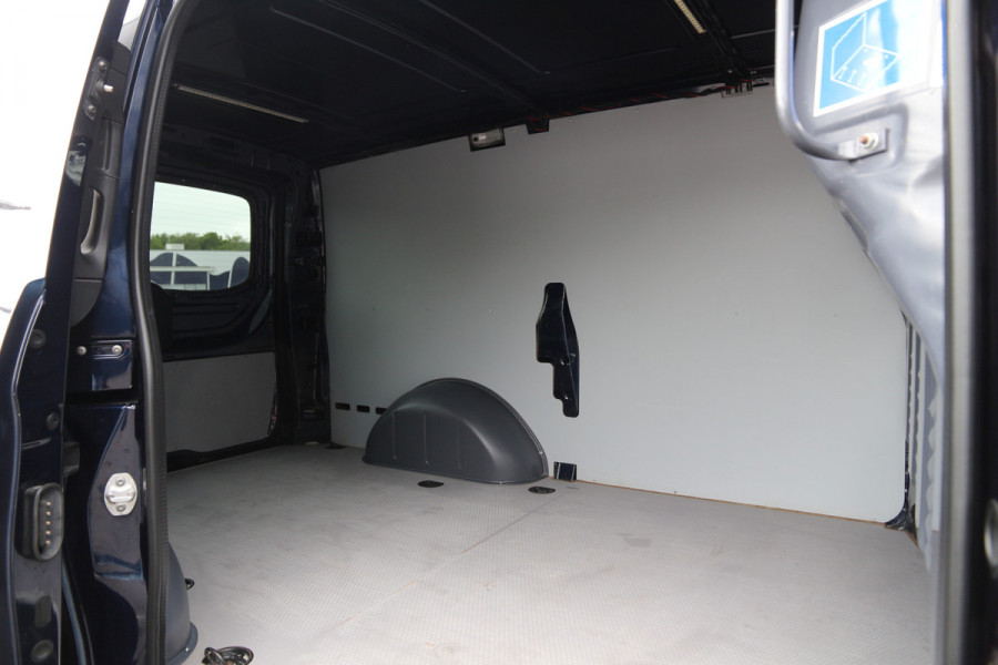 Mercedes-Benz Vito 119 CDI | Aut. | L2H1 | Standkachel | Cruise | Airco..