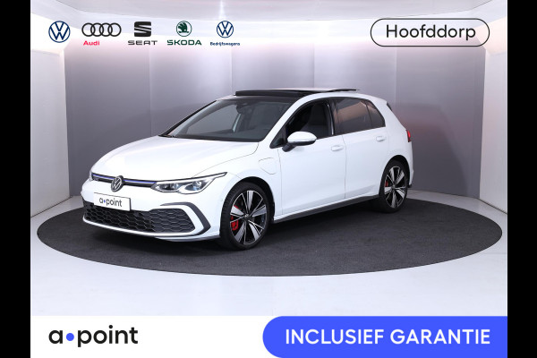 Volkswagen Golf 1.4 eHybrid GTE 245 pk Automaat (DSG) | Navigatie | Panoramadak | Parkeersensoren (Park assist) | Achteruitrijcamera | Adaptieve cruise control | Stoelverwarming |