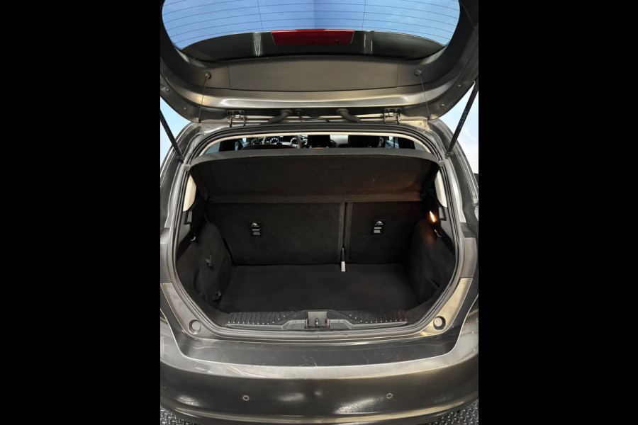 Ford Fiesta 1.1 Navi | Cruise | Bluetooth | Airco | Lane departure| PDC |Nieuwe type