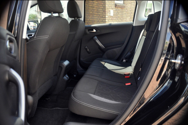 Peugeot 2008 1.2 PureTech Active | Navigatie | Airco | Trekhaak