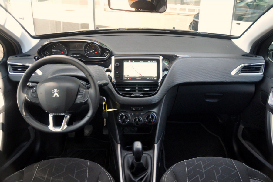 Peugeot 2008 1.2 PureTech Active | Navigatie | Airco | Trekhaak
