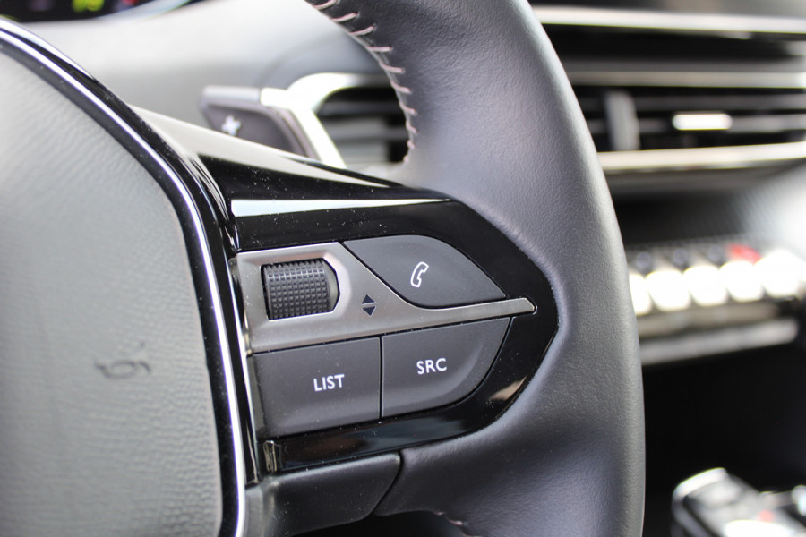 Peugeot 3008 1.6 HYbrid 225 Allure | Navigatie | Led | Bluetooth | Camera | All-Season