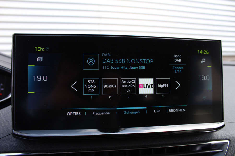 Peugeot 3008 1.6 HYbrid 225 Allure | Navigatie | Led | Bluetooth | Camera | All-Season