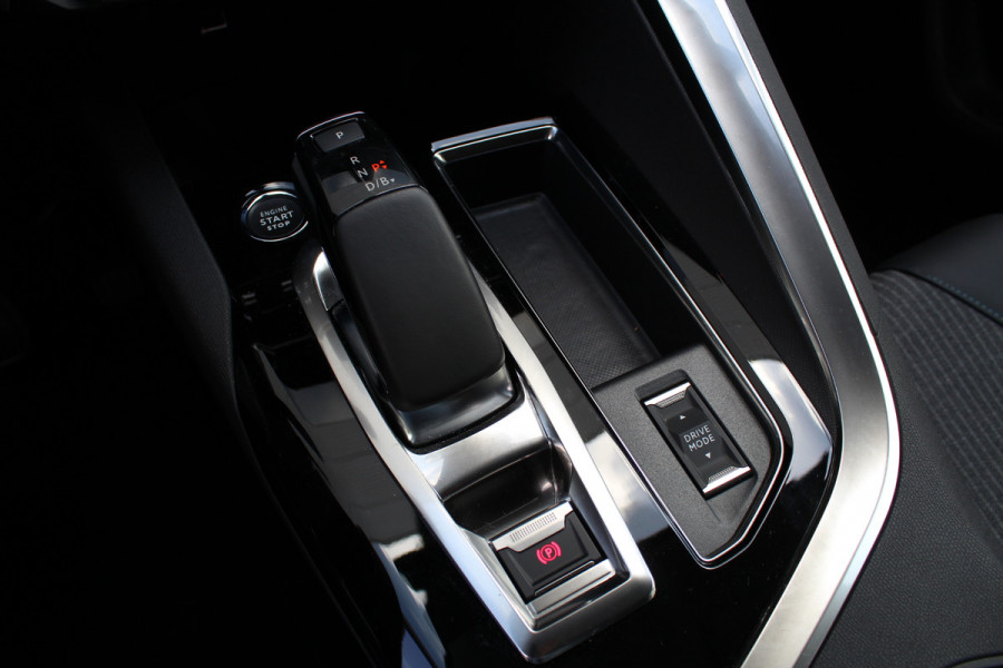 Peugeot 3008 1.6 HYbrid 225 Allure | Navigatie | Led | Bluetooth | Camera | All-Season