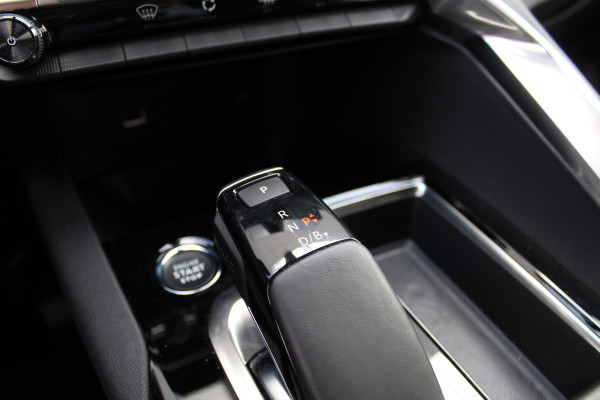 Peugeot 3008 1.6 HYbrid 225 Allure | Navigatie | Led | Bluetooth | Camera | All-Season