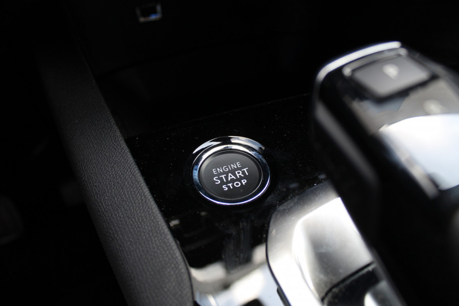 Peugeot 3008 1.6 HYbrid 225 Allure | Navigatie | Led | Bluetooth | Camera | All-Season