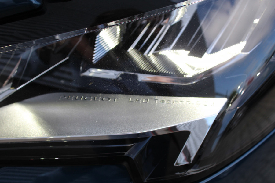 Peugeot 3008 1.6 HYbrid 225 Allure | Navigatie | Led | Bluetooth | Camera | All-Season