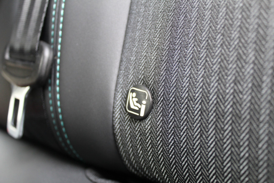 Peugeot 3008 1.6 HYbrid 225 Allure | Navigatie | Led | Bluetooth | Camera | All-Season