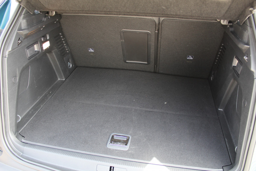 Peugeot 3008 1.6 HYbrid 225 Allure | Navigatie | Led | Bluetooth | Camera | All-Season