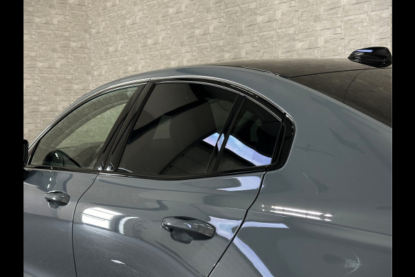 Volvo S60 350pk T6 AWD Long Range! | Plus Dark | Sportstoelen | Pilot-Assist | ACC | Memory | Leder | Trekhaak | Keyless-Entry | Thunder-Grey | Stoelverwarming V+A | Stuurverwarming | Full-LED | Carplay | Origineel NL | 19'' | Getint Glas |