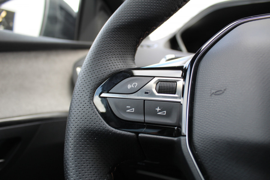 Peugeot 3008 1.6 HYbrid 225 GT | Trekhaakactie! | Nightvision | Massage | Leder | Navigatie | Adaptieve Cruise | BLIS
