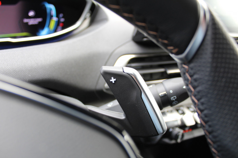 Peugeot 3008 1.6 HYbrid 225 GT | Trekhaakactie! | Nightvision | Massage | Leder | Navigatie | Adaptieve Cruise | BLIS