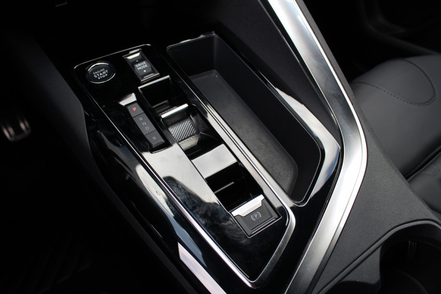 Peugeot 3008 1.6 HYbrid 225 GT | Trekhaakactie! | Nightvision | Massage | Leder | Navigatie | Adaptieve Cruise | BLIS