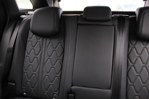 Peugeot 3008 1.6 HYbrid 225 GT | Trekhaakactie! | Nightvision | Massage | Leder | Navigatie | Adaptieve Cruise | BLIS