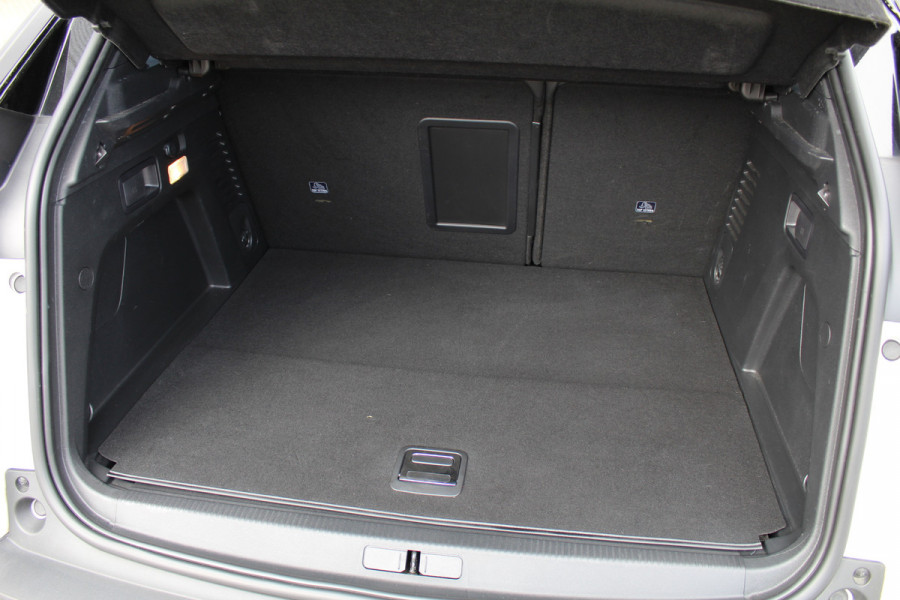 Peugeot 3008 1.6 HYbrid 225 GT | Trekhaakactie! | Nightvision | Massage | Leder | Navigatie | Adaptieve Cruise | BLIS