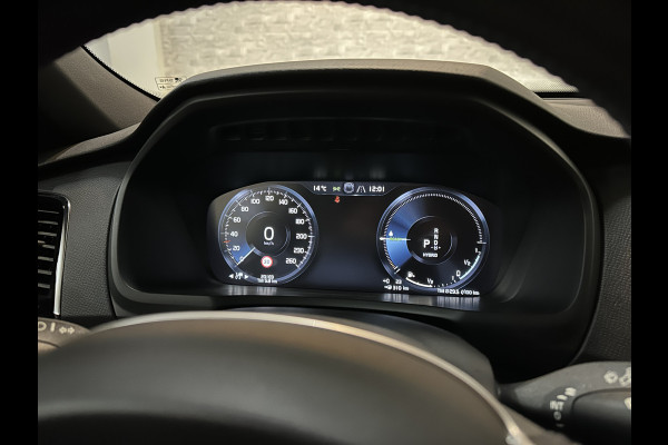 Volvo XC90 T8 390pk AWD Recharge | 360 View | ACC | Pilot-Assist | Full-LED | Keyless-Entry | 12 mnd. Bovag Garantie | Leder | Memory | Stuurverwarming | Stoelverwarming | Zwarte Hemel | Zonwering | Getint Glas | Standkachel | Carplay |