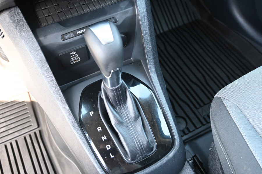 Ford Transit Courier 1.0i EcoBoost Limited Adaptive cruise control, Navigatie met camera