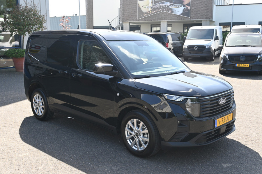 Ford Transit Courier 1.0i EcoBoost Limited Adaptive cruise control, Navigatie met camera