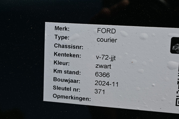 Ford Transit Courier 1.0i EcoBoost Limited Adaptive cruise control, Navigatie met camera