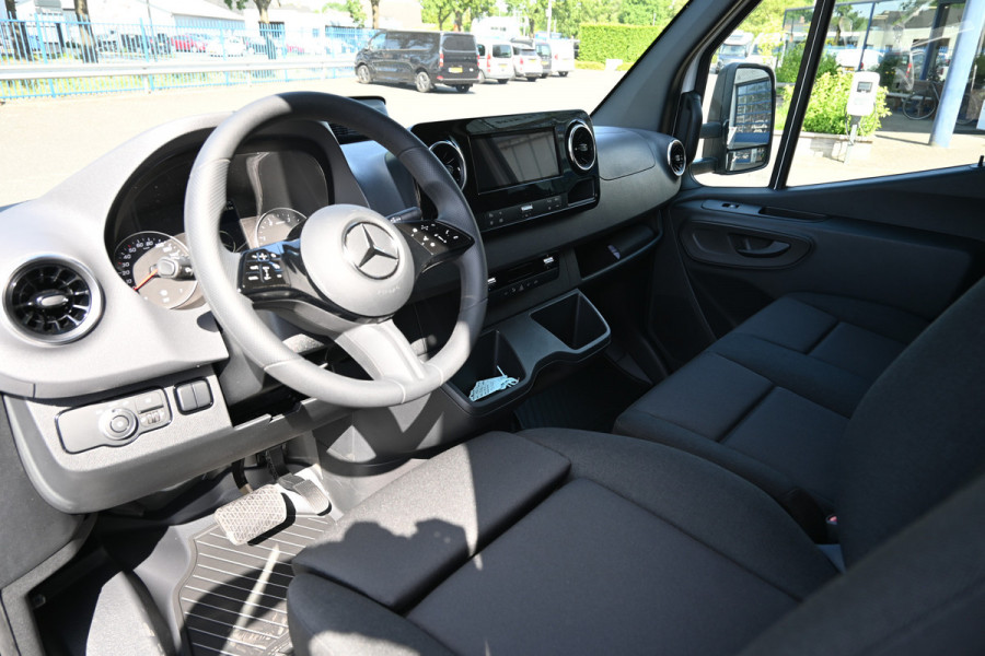 Mercedes-Benz Sprinter 519 CDI L3 Pro Open laadbak 3500kg trekhaak, Navigatie met Smartphone integratie, Geveerde stoel