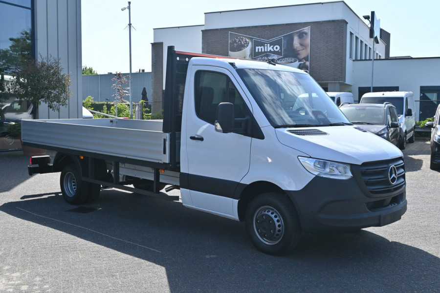 Mercedes-Benz Sprinter 519 CDI L3 Pro Open laadbak 3500kg trekhaak, Navigatie met Smartphone integratie, Geveerde stoel