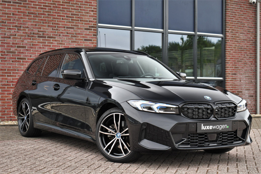 BMW 3 Serie Touring 330e xDrive M-Sport Pano ACC H/K 360 HUD El-zetel 19inch