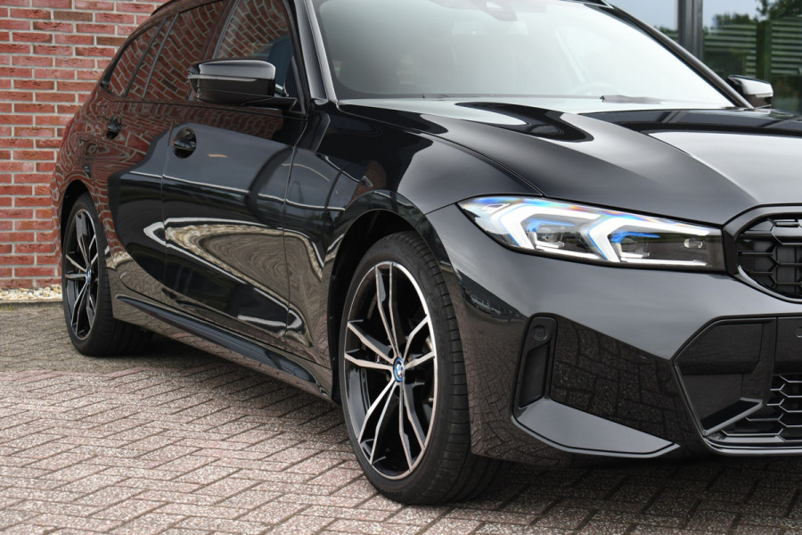 BMW 3 Serie Touring 330e xDrive M-Sport Pano ACC H/K 360 HUD El-zetel 19inch