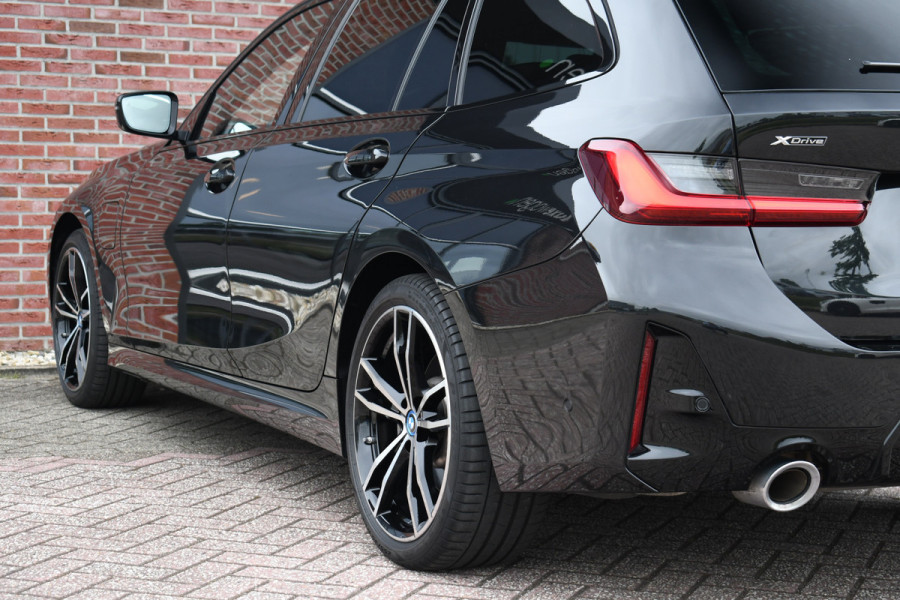 BMW 3 Serie Touring 330e xDrive M-Sport Pano ACC H/K 360 HUD El-zetel 19inch