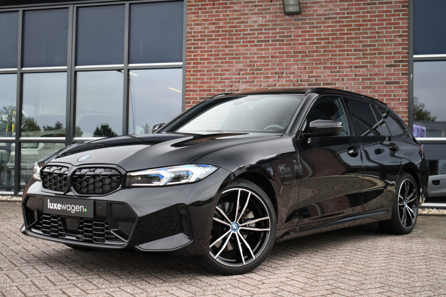 BMW 3 Serie Touring 330e xDrive M-Sport Pano ACC H/K 360 HUD El-zetel 19inch