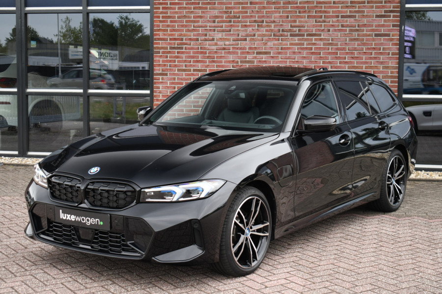 BMW 3 Serie Touring 330e xDrive M-Sport Pano ACC H/K 360 HUD El-zetel 19inch
