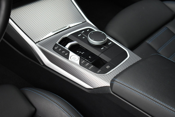 BMW 3 Serie Touring 330e xDrive M-Sport Pano ACC H/K 360 HUD El-zetel 19inch